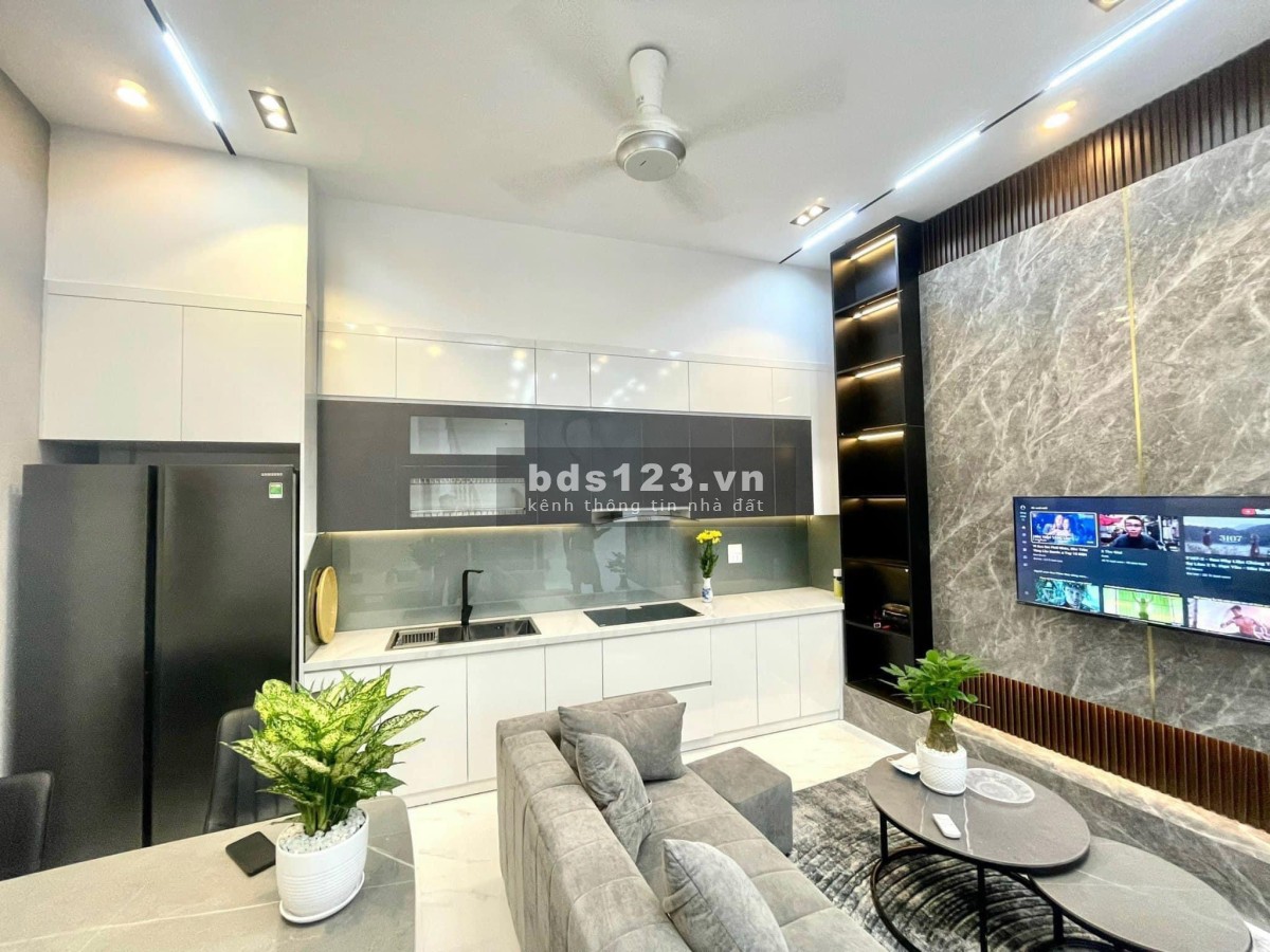 Bán nhà Yên Hoà, Cầu Giấy, DT 36m² x 4 tầng, giá 5,8 tỷ đồng