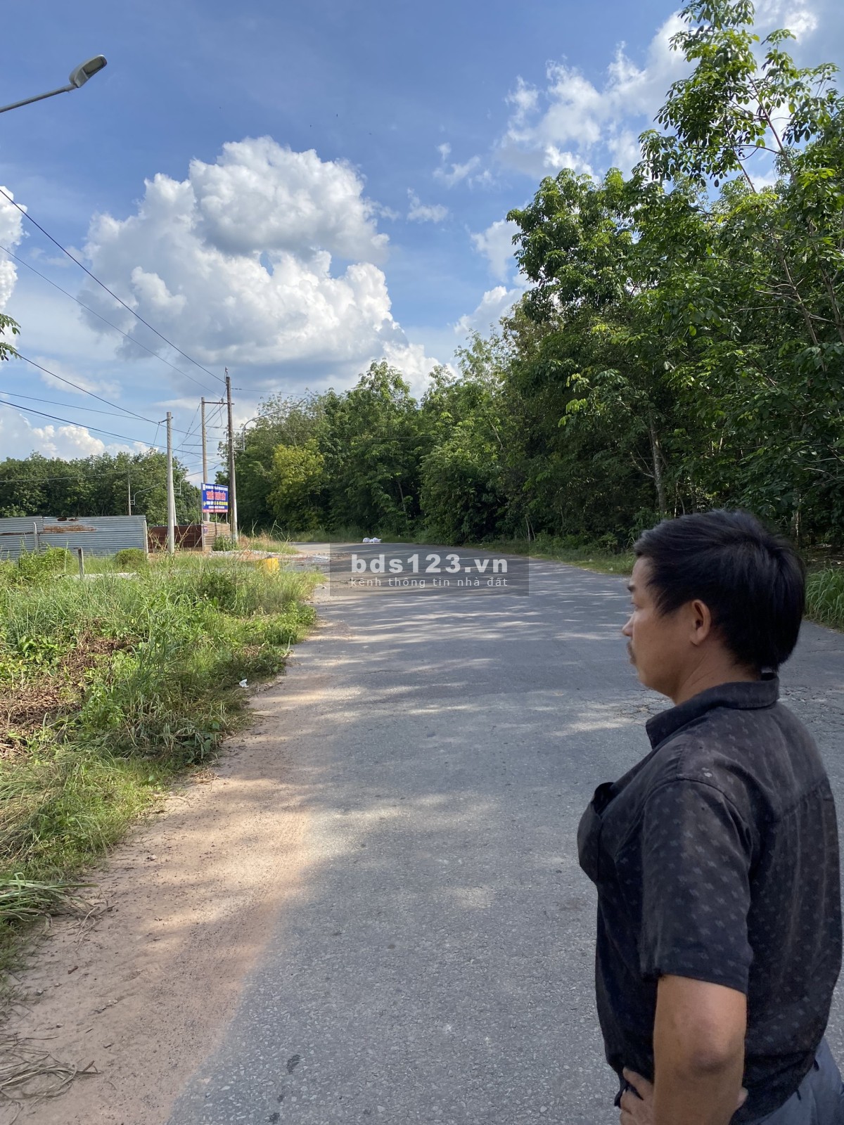 Cần Tiền Gấp Nên Bán 500m2 (10x50m), Shr Ngay Khu Công Nghiệp Long Nguyên, Mt Đường Hl615,