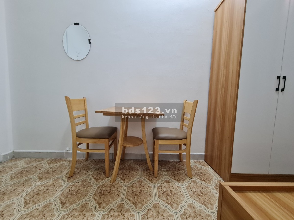 ️️Hot! Cho thuê 2PN - 2WC Balcon đường Nguyễn Văn Thủ, Quận 1