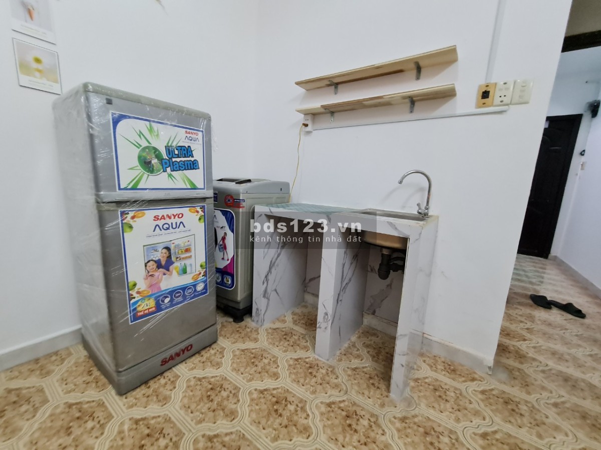 ️️Hot! Cho thuê 2PN - 2WC Balcon đường Nguyễn Văn Thủ, Quận 1