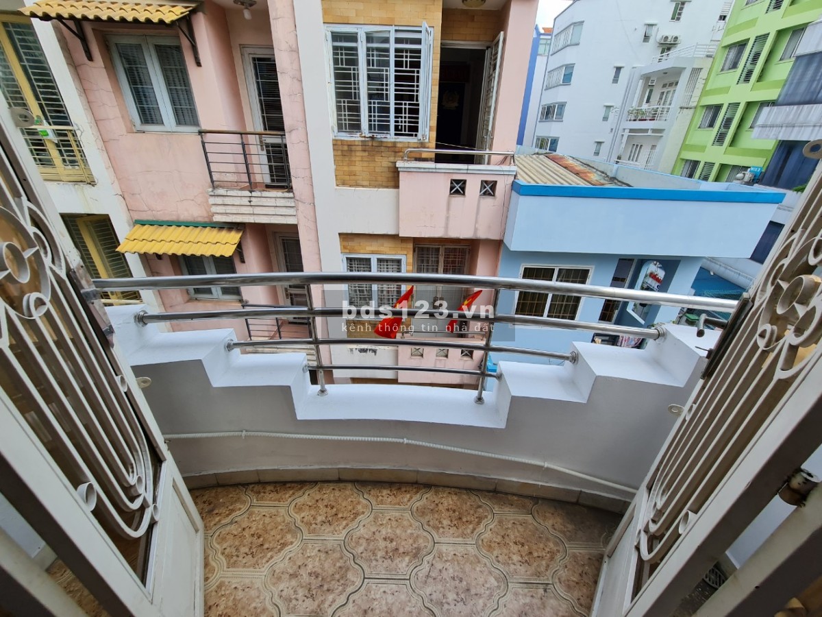️️Hot! Cho thuê 2PN - 2WC Balcon đường Nguyễn Văn Thủ, Quận 1