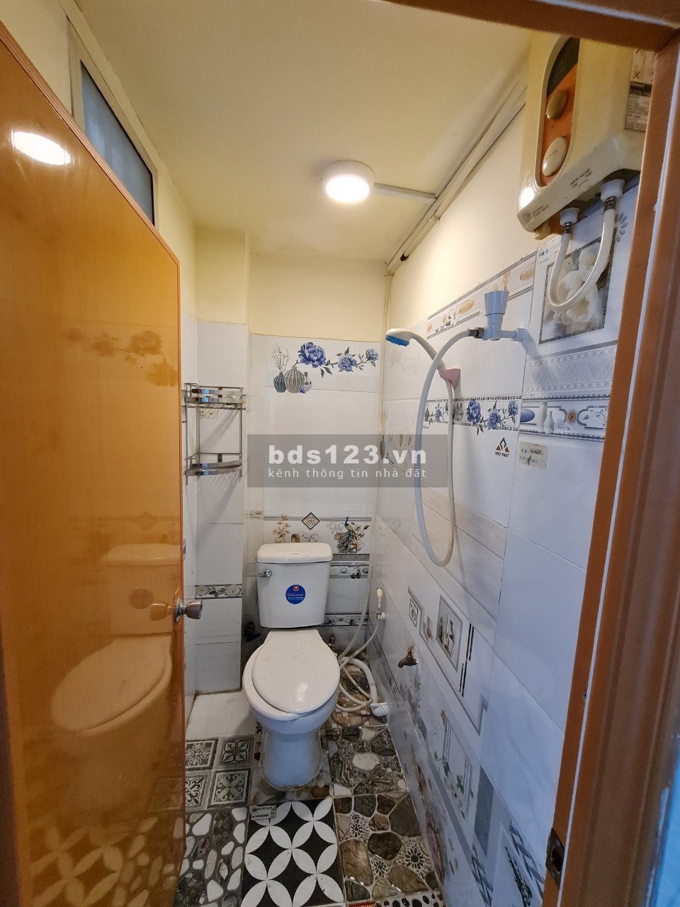 ️️Hot! Cho thuê 2PN - 2WC Balcon đường Nguyễn Văn Thủ, Quận 1