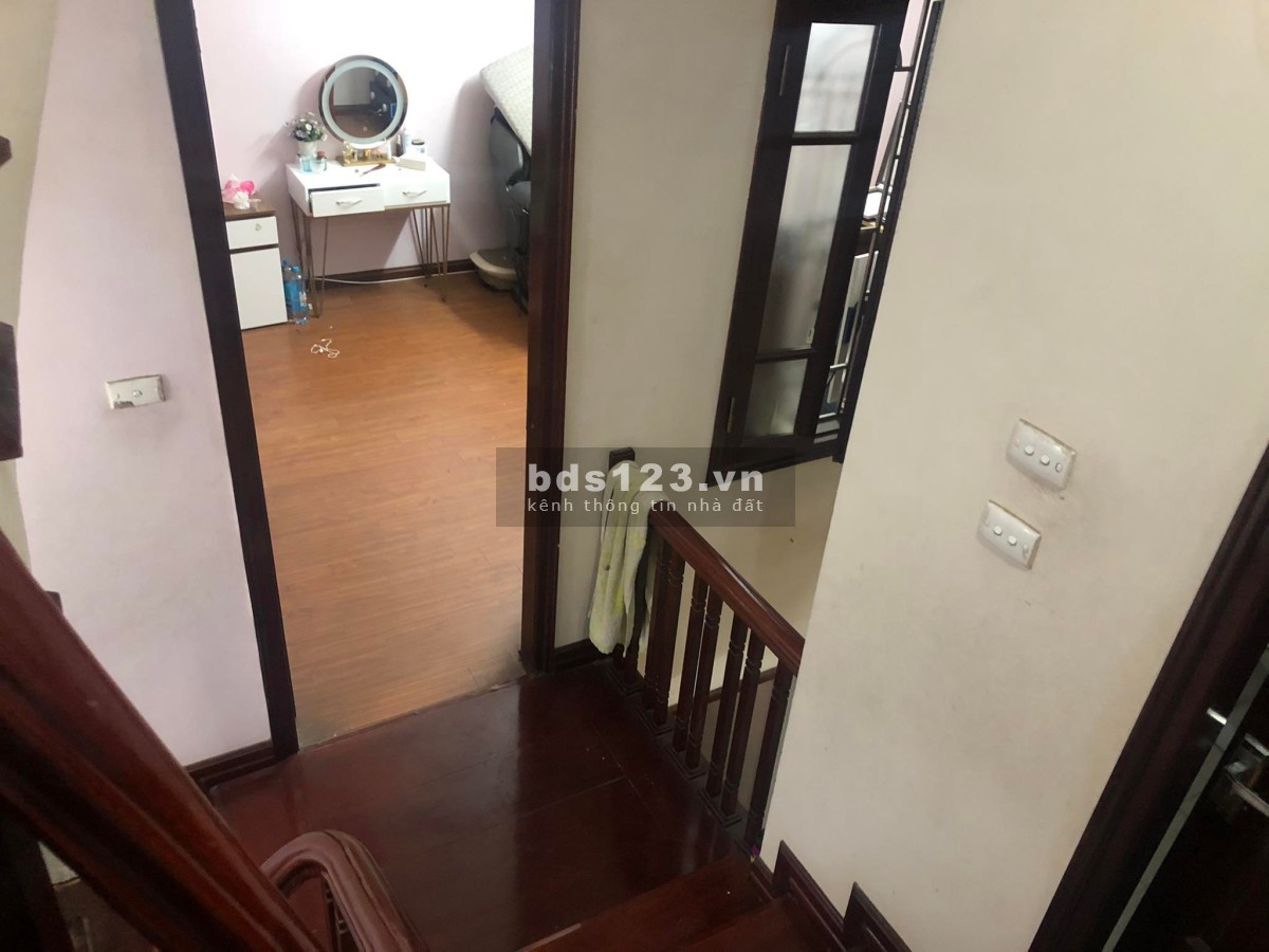 Bán nhà chính chủ DT 53m² x 5 tầng, đường trước nhà 2 ô tô đi được, giá 6,65 tỷ
