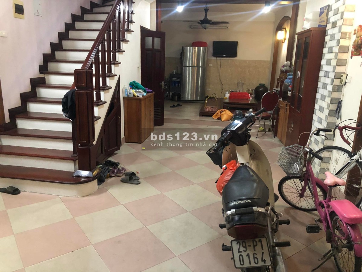 Bán nhà chính chủ DT 53m² x 5 tầng, đường trước nhà 2 ô tô đi được, giá 6,65 tỷ
