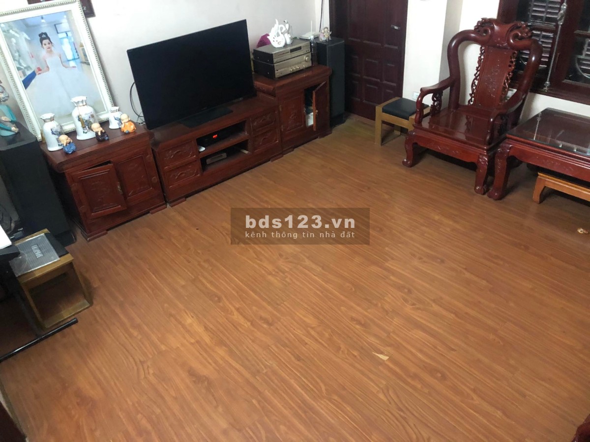 Bán nhà chính chủ DT 53m² x 5 tầng, đường trước nhà 2 ô tô đi được, giá 6,65 tỷ