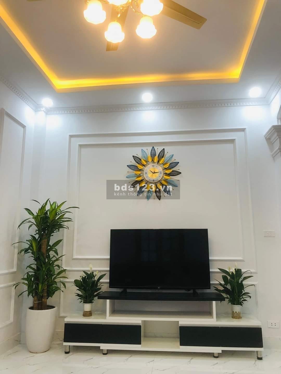 Nhà đẹp lô góc 4 mặt thoáng mặt ngõ hàng xóm Times City dtsd 50m2 x 4, giá chào 4.4 tỷ