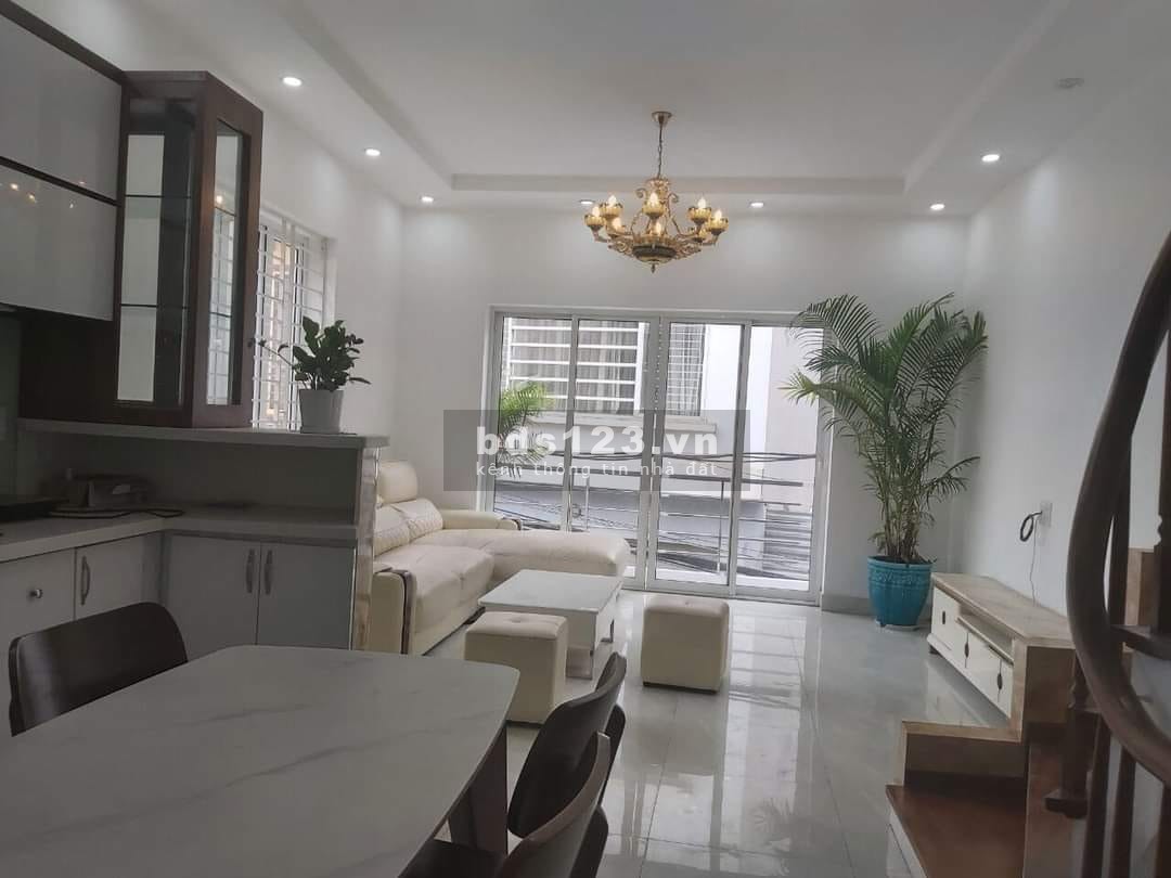 Bán nhà siêu đẹp Nguyễn Văn Linh, DT 45m² x 5 tầng có gara giá 5,6 tỷ