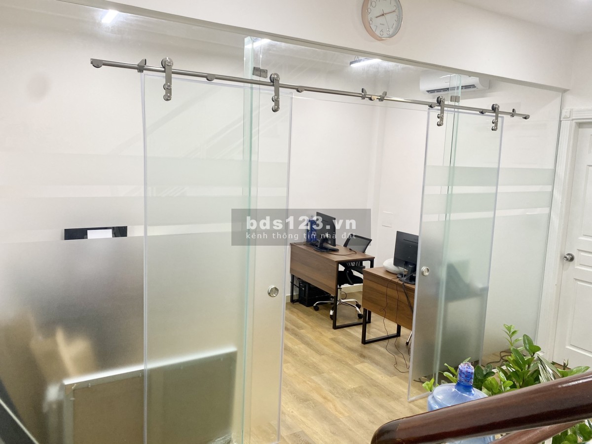 Chính chủ cho thuê văn phòng mặt tiền D1 Lương Định Của