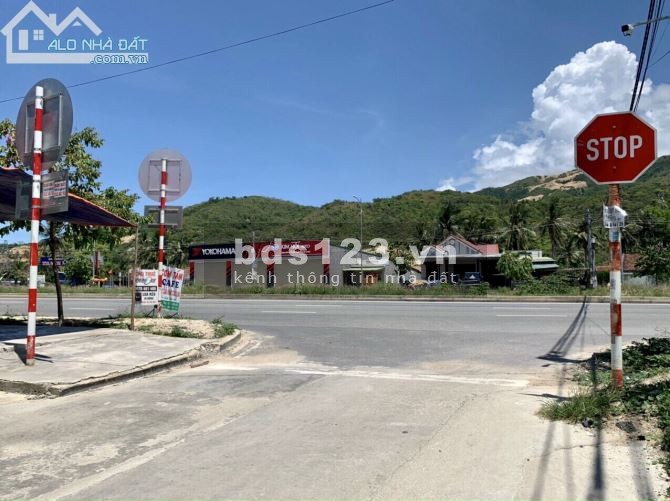 Chính chủ cần bán đất nền ngay biển Dốc Lết Nha Trang, sổ hồng riêng công chứng ngay trong ngày
