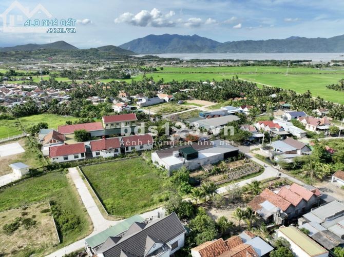 Chính chủ cần bán đất nền ngay biển Dốc Lết Nha Trang, sổ hồng riêng công chứng ngay trong ngày