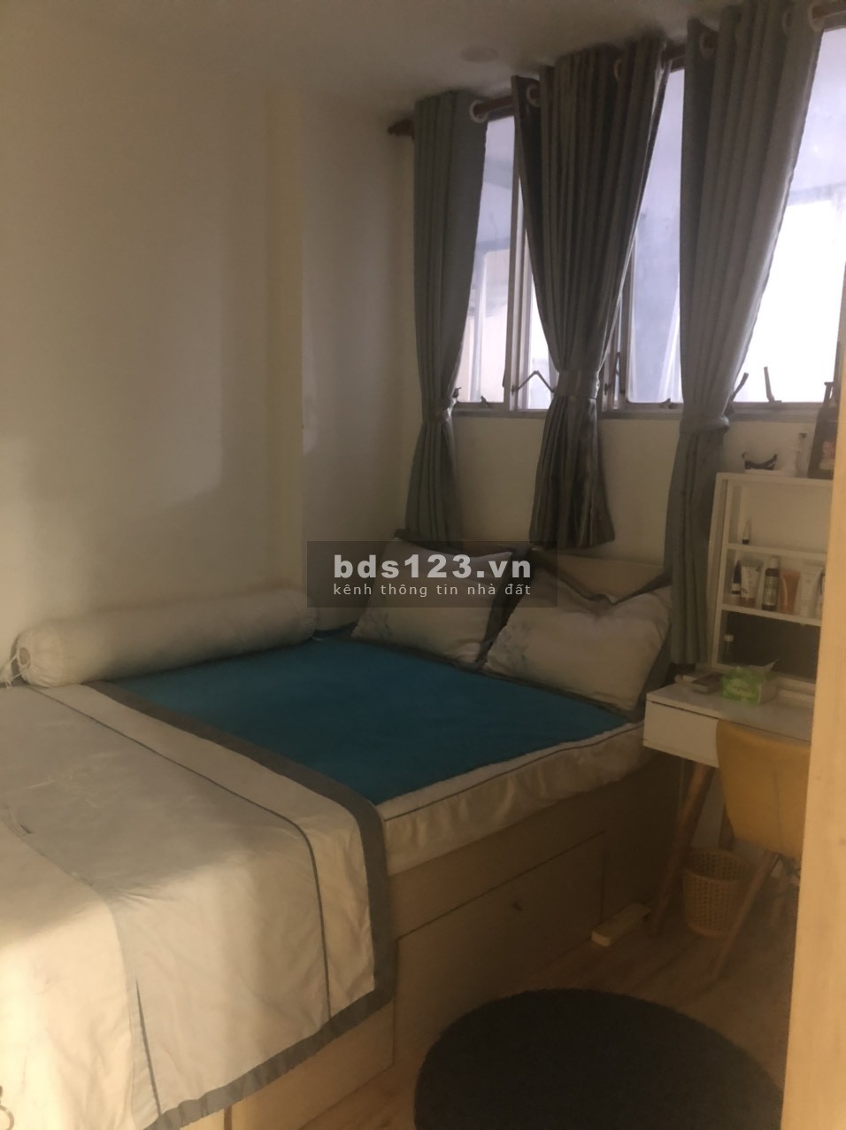 Bán gấp căn hộ chung cư 109 Nguyễn Biểu, Quận 5, DT 71m², nằm tầng 4
