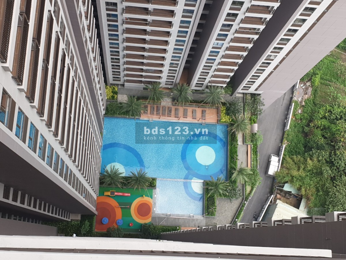 Chính chủ bán căn hộ Opal Boulevard 2PN - 2WC DT 73m2.
