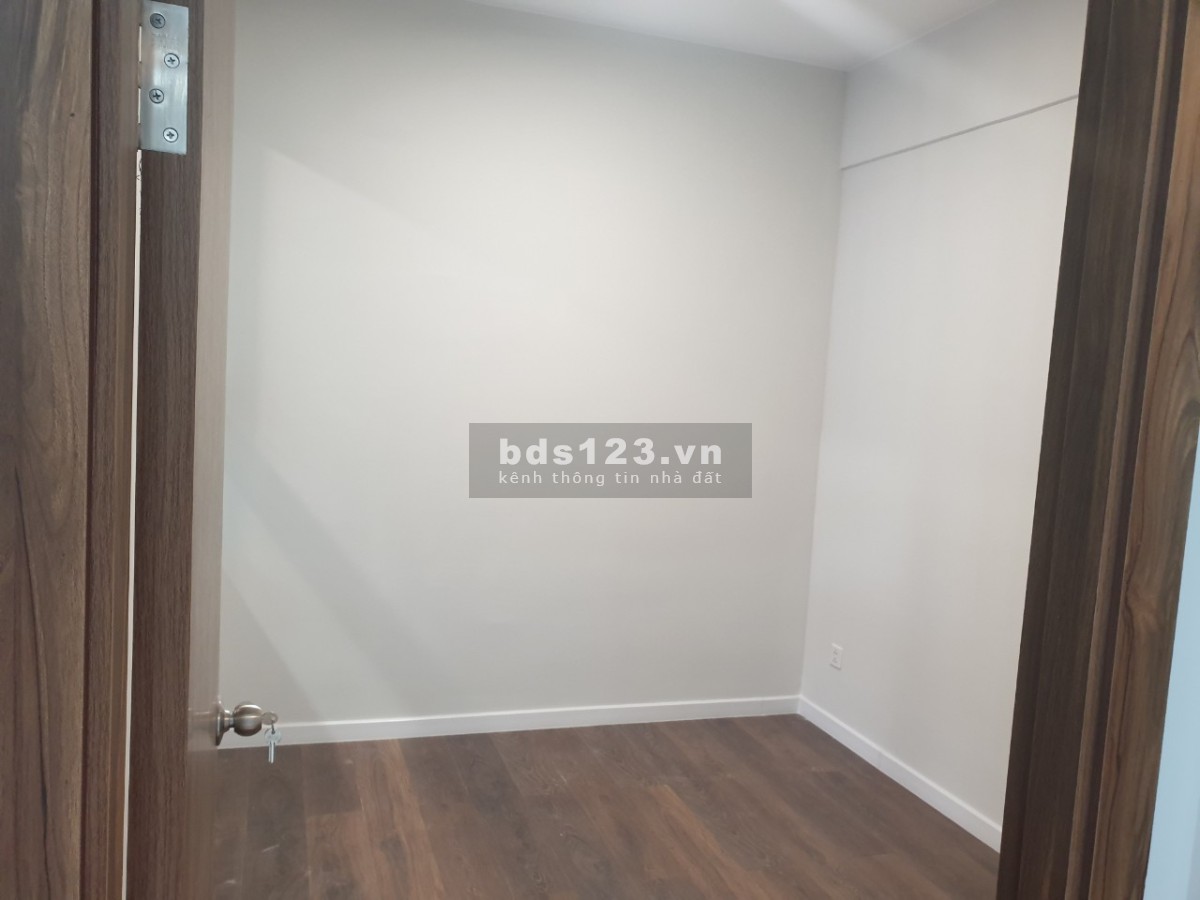 Chính chủ bán căn hộ Opal Boulevard 2PN - 2WC DT 73m2.