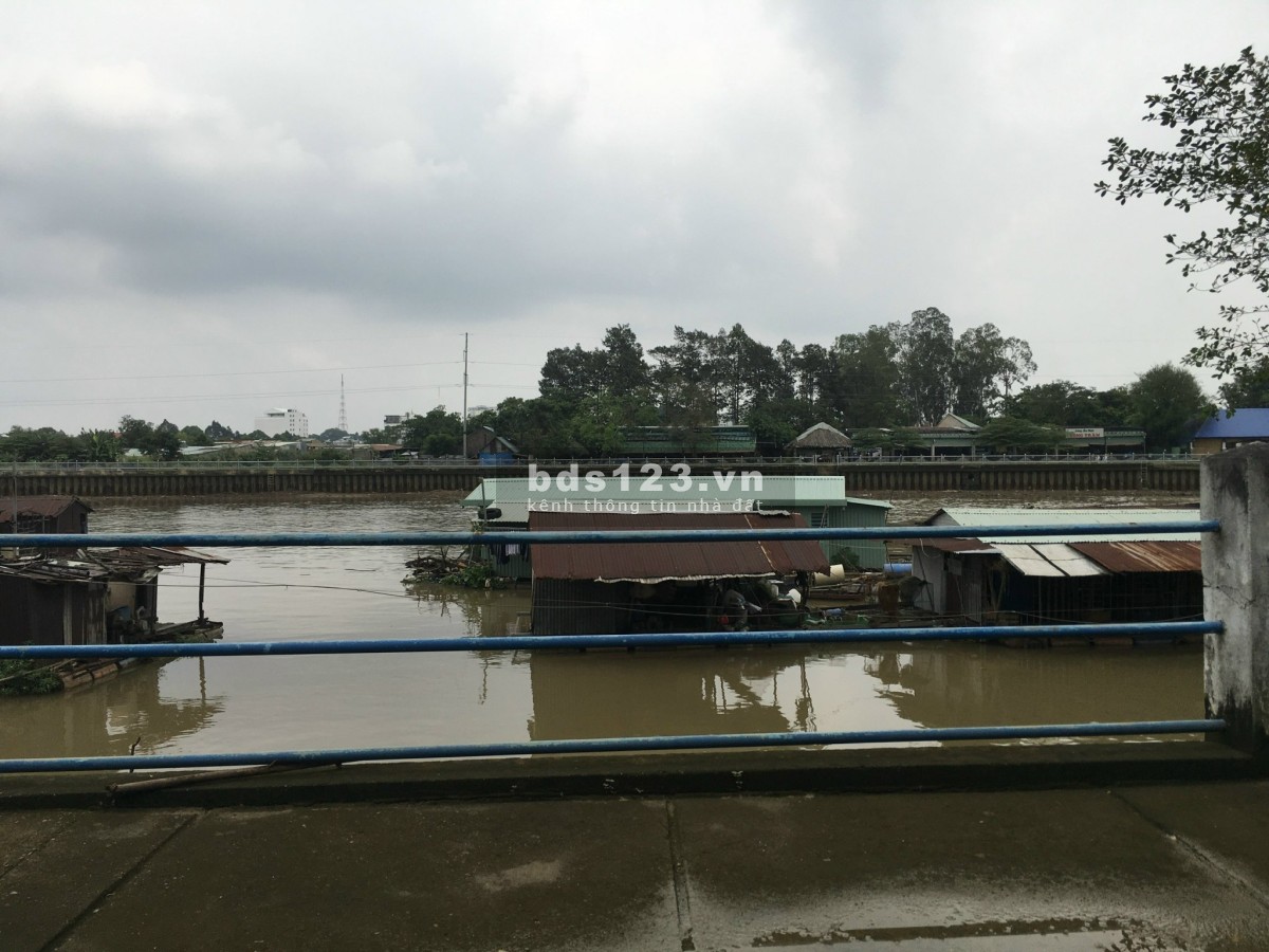 Nhà sân vườn mặt tiền sông Cù lao Phố Biên Hòa, Đồng Nai, an ninh