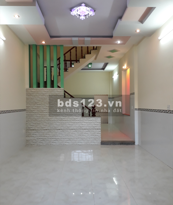 Bán nhà Tỉnh Lộ 10 Bình Tân, hẻm xe hơi diện tích 50m2, ngang 4m, pháp lý sạch