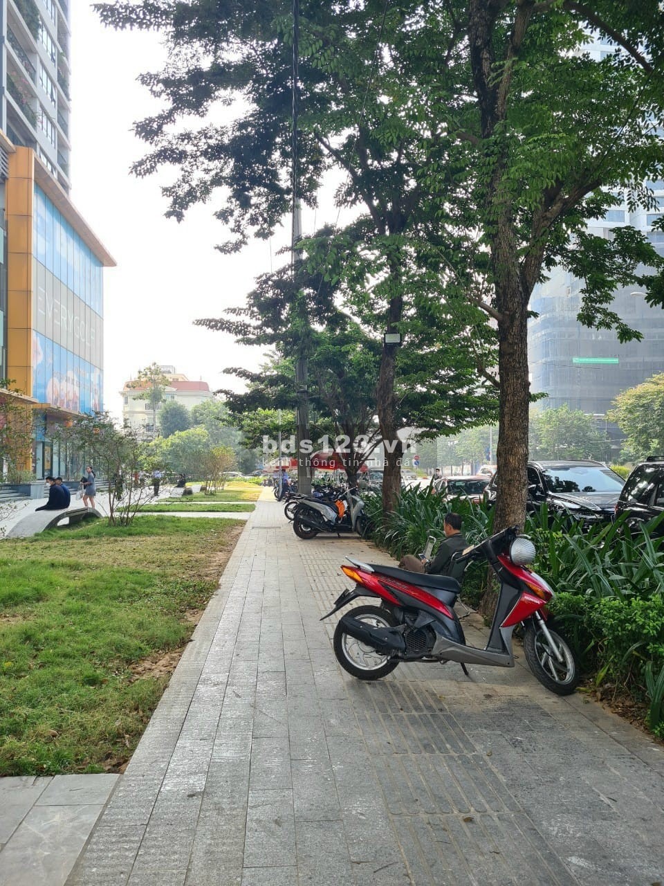BÁN LỖ SHOPHOUSE NGOẠI GIAO ĐOÀN-BẮC TỪ LIÊM SỔ ĐỎ VĨNH VIỄN S: 270M2/3 TẦNG, MT 8M, 34 TỶ