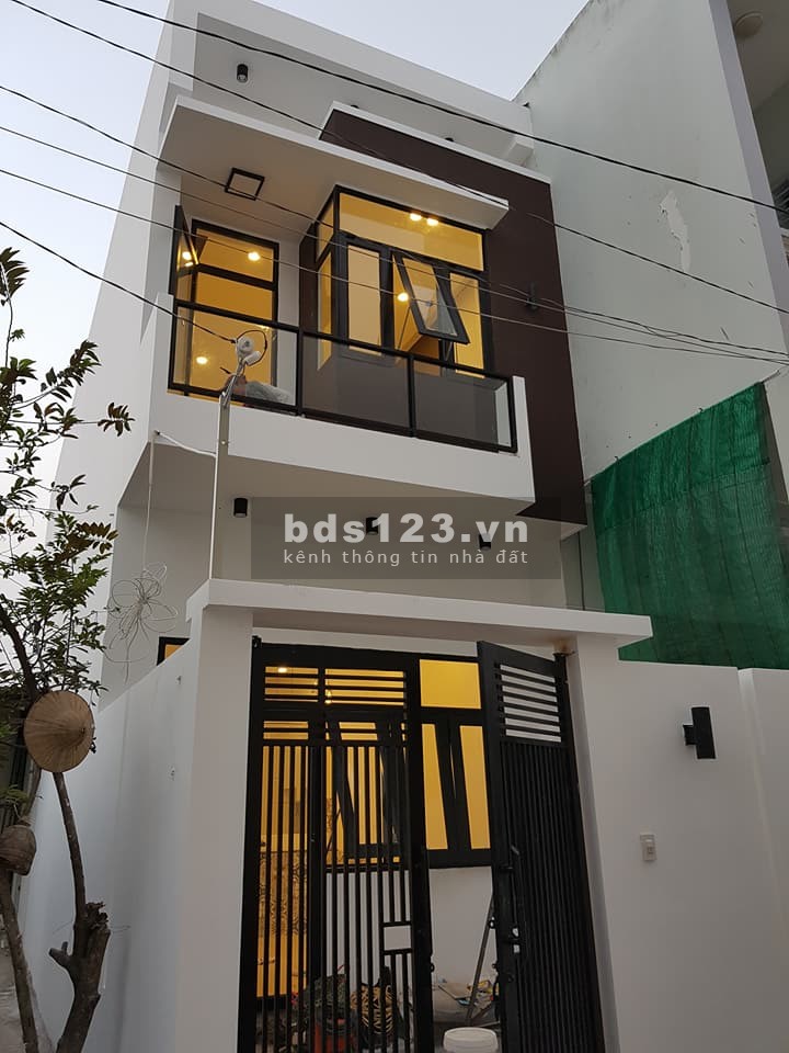Bán nhà Tỉnh Lộ 10 Bình Tân, hẻm xe hơi diện tích 50m2, ngang 4m, pháp lý sạch