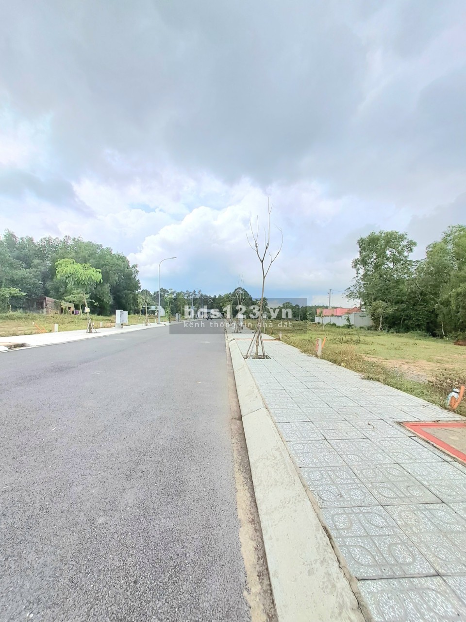 Bán đất nền đường Nguyễn Văn Khạ, Tân An Hội, Củ Chi, sổ hồng sẵn