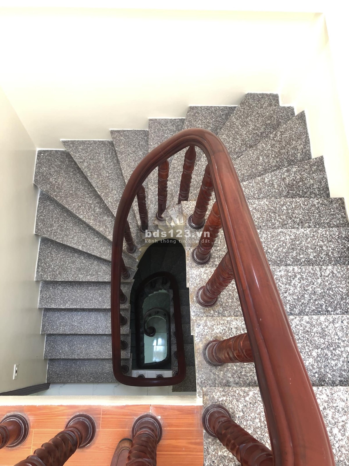 Chính chủ cần bán gấp nhà sát TTTM chợ Mơ DT 25m² x 3 tầng, MT 3,65m, giá rẻ nhất phân khúc 2,25 tỷ