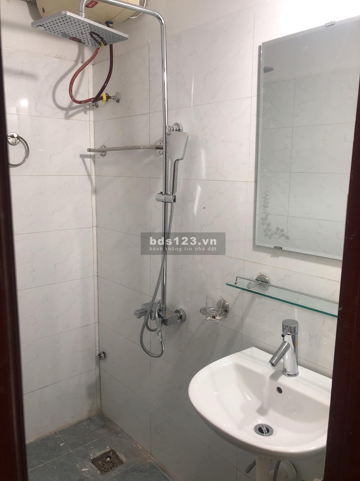 Chính chủ cần bán gấp nhà sát TTTM chợ Mơ DT 25m² x 3 tầng, MT 3,65m, giá rẻ nhất phân khúc 2,25 tỷ