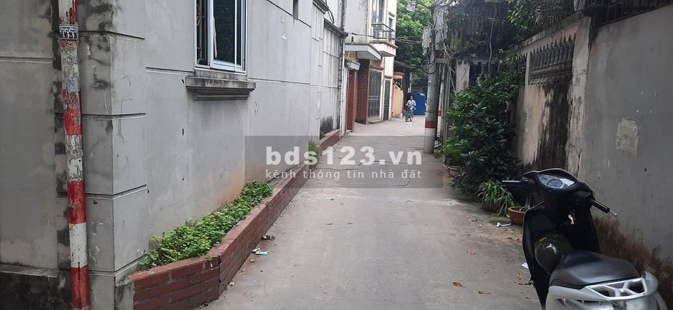 Bán nhà ngõ phố Tây Trà, Trần Phú, Hoàng Mai, nhà 3 tầng ngõ rộng, ô tô ngủ trong nhà