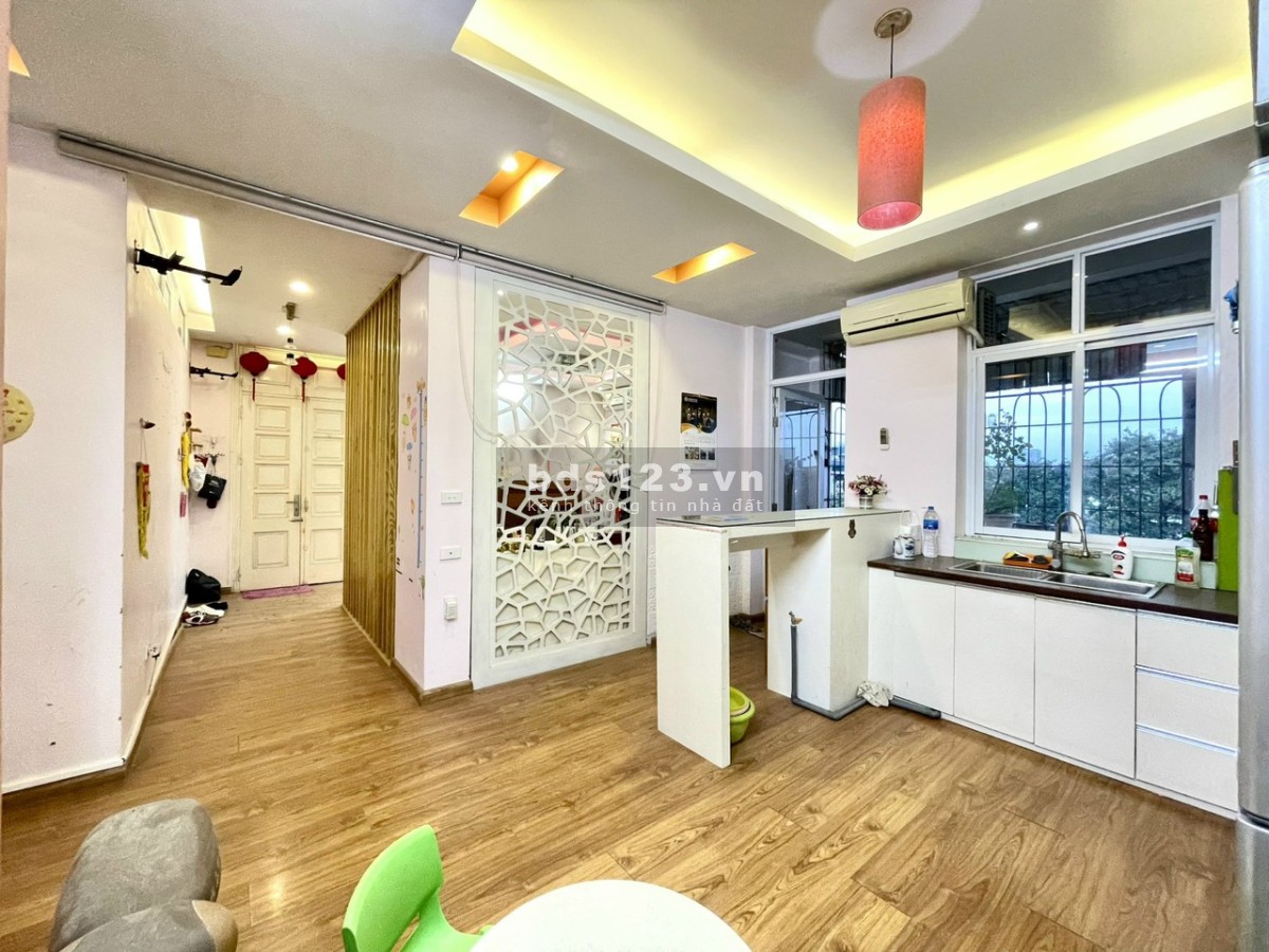 Bán gấp căn gốc 3PN tại chung cư Đầm Nấm Long Biên full nội thất, sổ đỏ trao tay