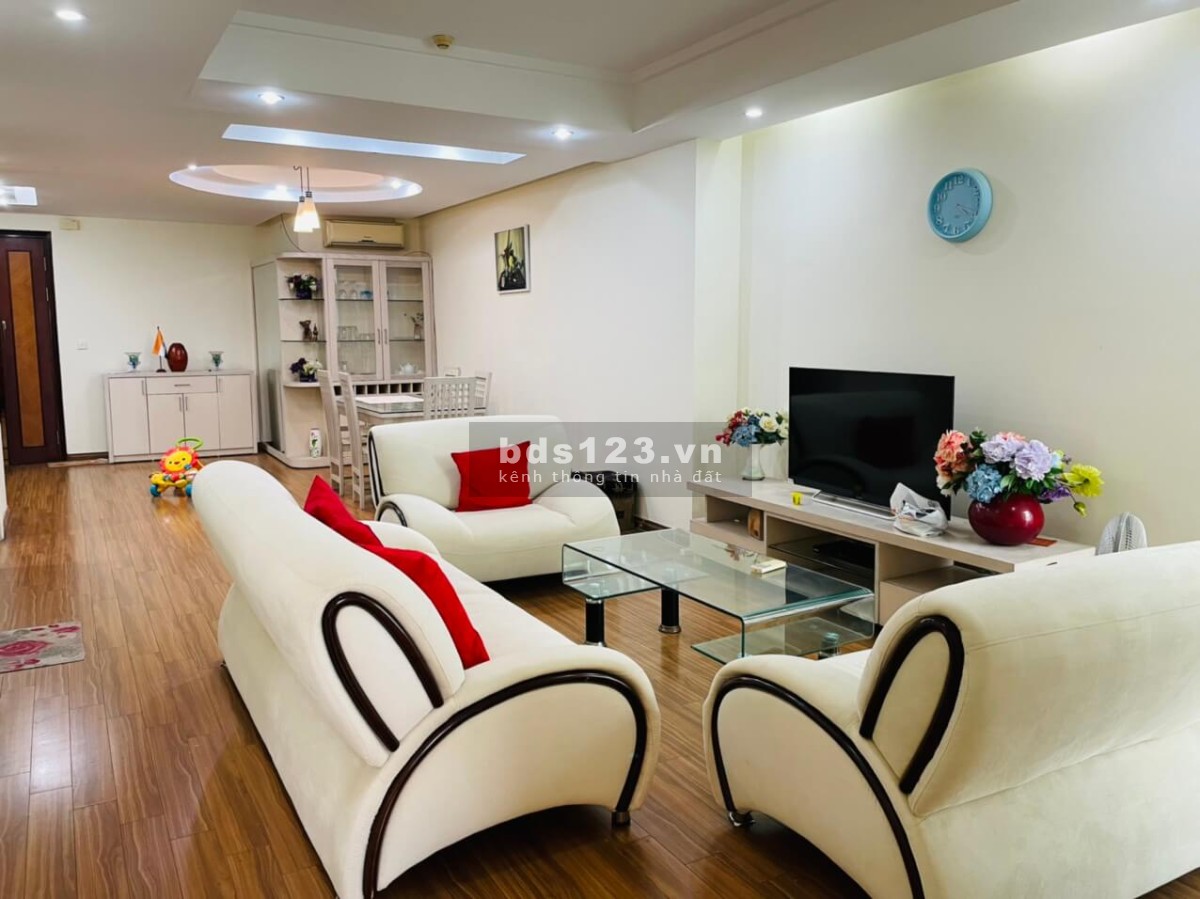 Chính chủ cho thuê CH 3 phòng ngủ tòa E5 Ciputra, đầy đủ nội thất