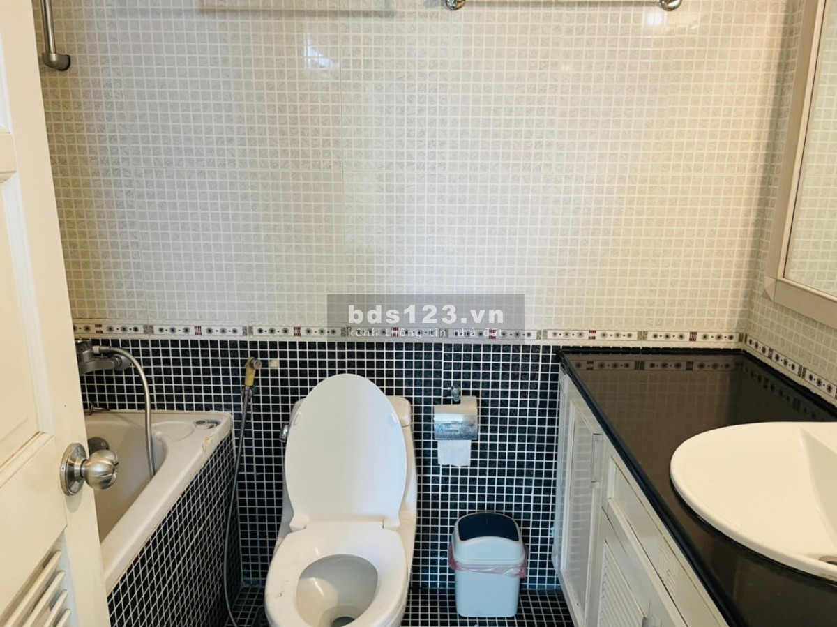 Chính chủ cho thuê CH 3 phòng ngủ tòa E5 Ciputra, đầy đủ nội thất