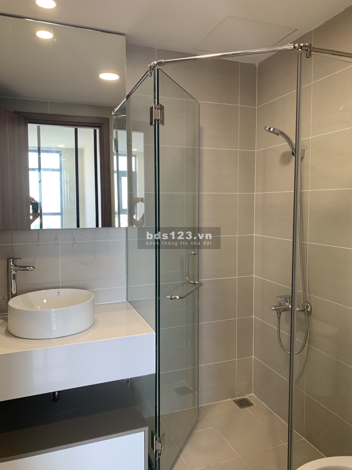 Bán căn hộ cao cấp tại trung tâm Q2, view landmark 81, dt 80.13m2, giá 4tỷ767, 2 pn