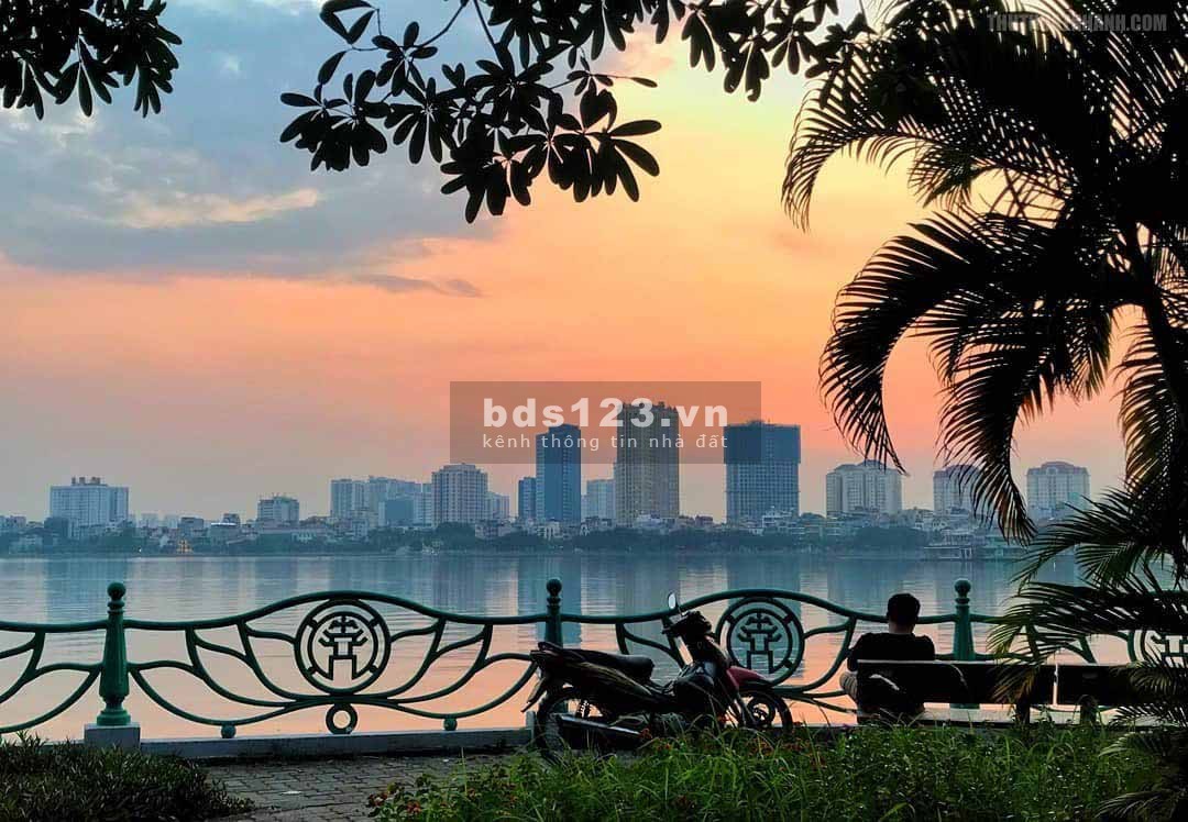 Bán nhà riêng đường Thuỵ Khuê, ngoảnh mặt thấy Hồ Tây, giá 5,4 tỷ