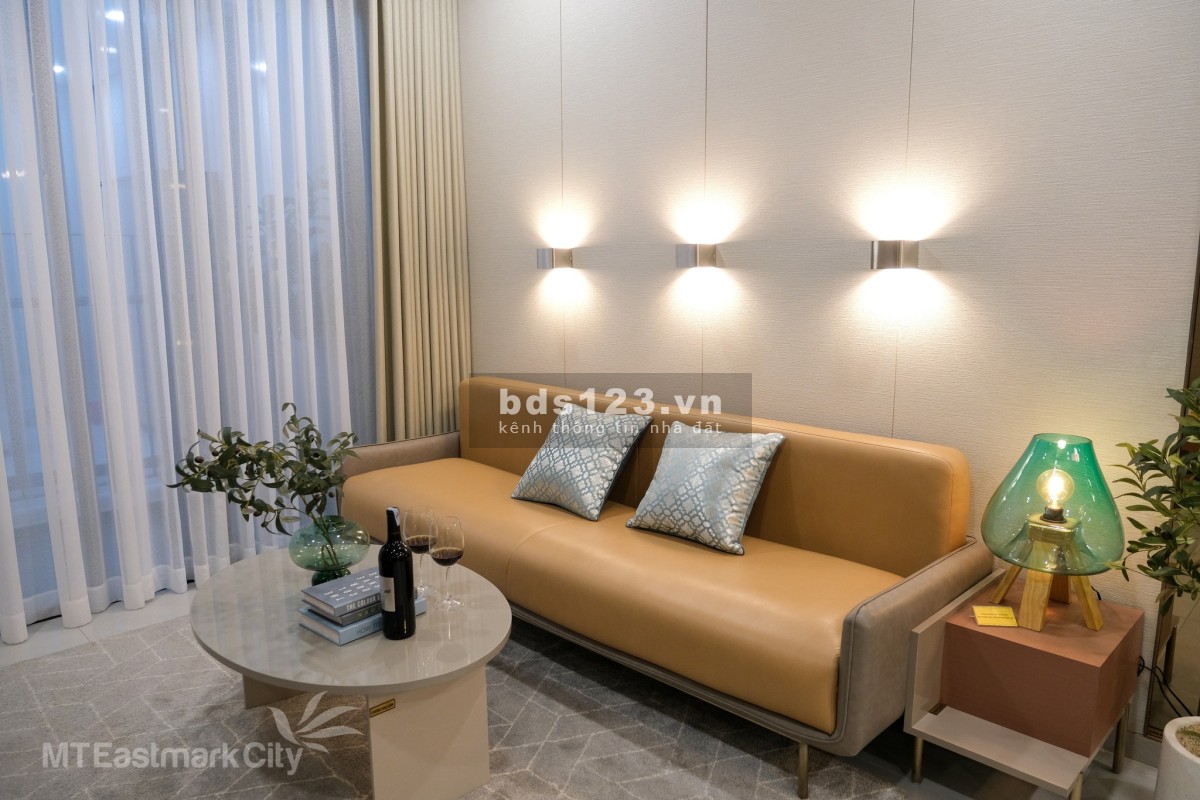 Bán căn hộ cao cấp tại TT TP. Thủ Đức, dt 63m2, giá tốt chỉ 2tỷ457 tại MT Eastmark City