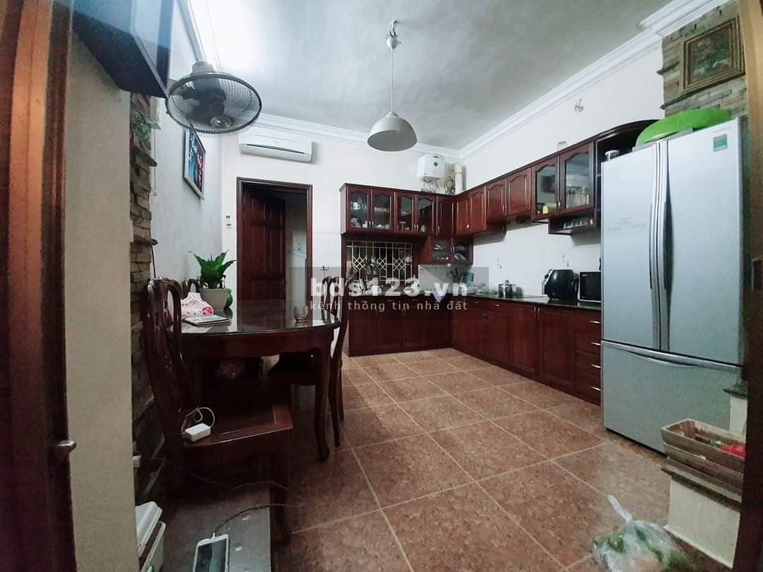 Siêu phẩm nhà hiếm Nguyễn Khánh Toàn, giá 6,2 tỷ, trước nhà rộng thoáng