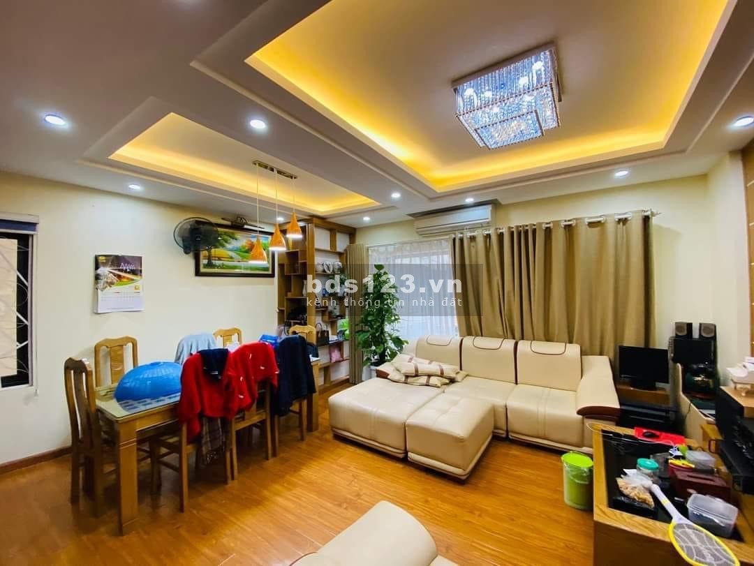 Bán nhà Láng Hạ, Đống Đa, DT 47m² x 5 tầng, nội thất hiện đại, giá 3,4 tỷ LH 0961291356
