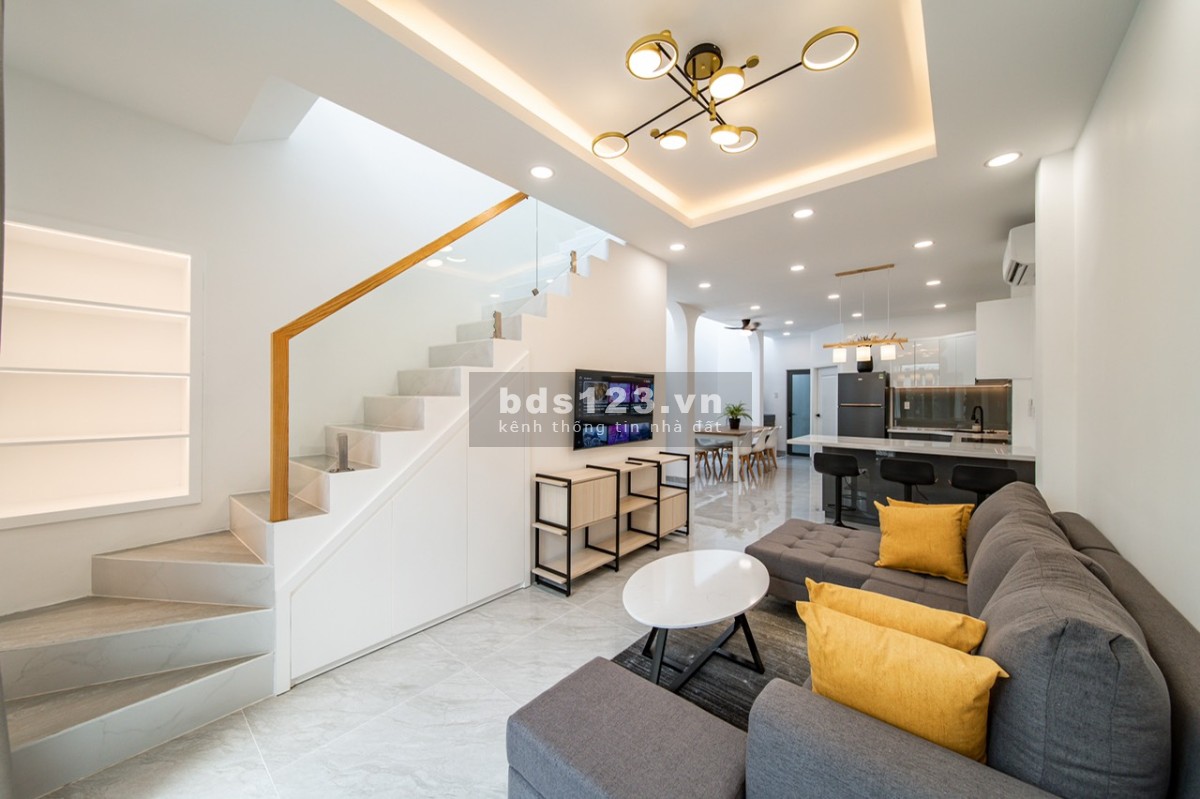 Bán nhà hẻm 10m đường Lò Lu, TP Thủ Đức với thiết kế siêu đẹp