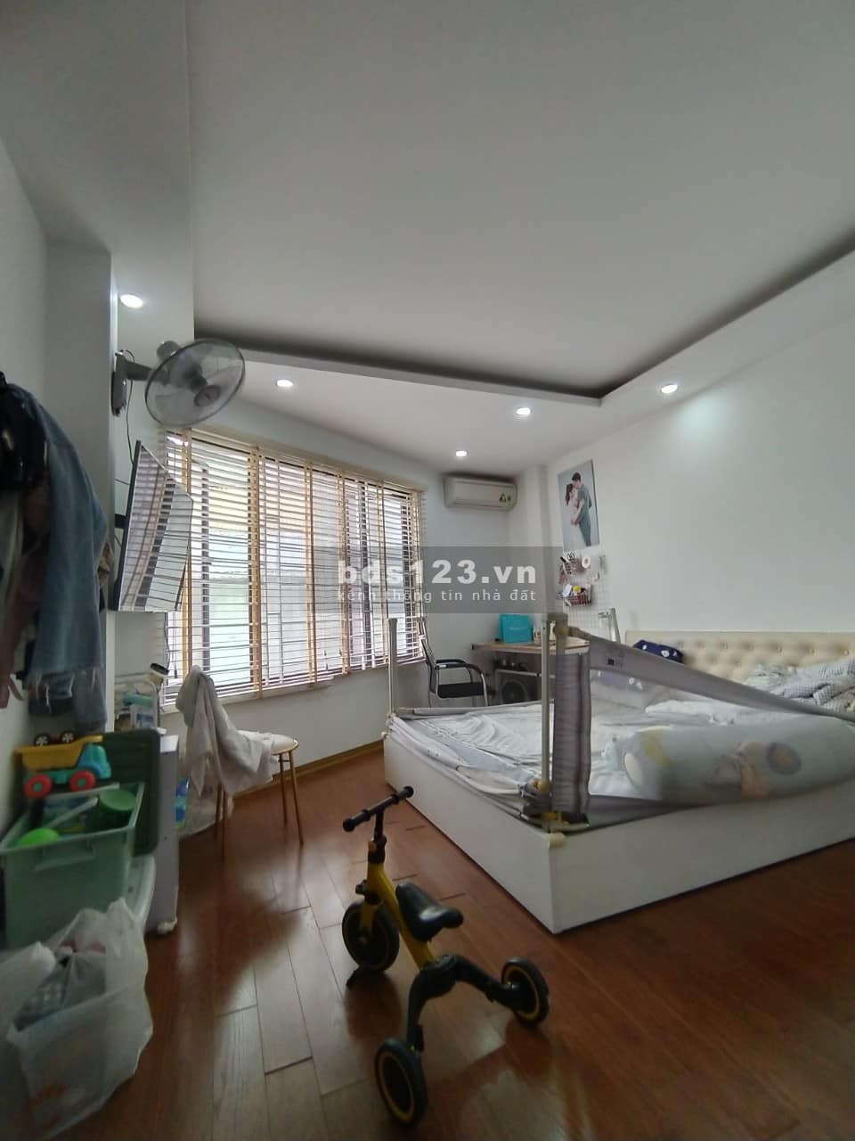Bán nhà Bùi Xương Trạch, Thanh Xuân, mặt ngõ KD, căn góc DT 35m² x 5 tầng, MT 5,2m, giá 5,1 tỷ