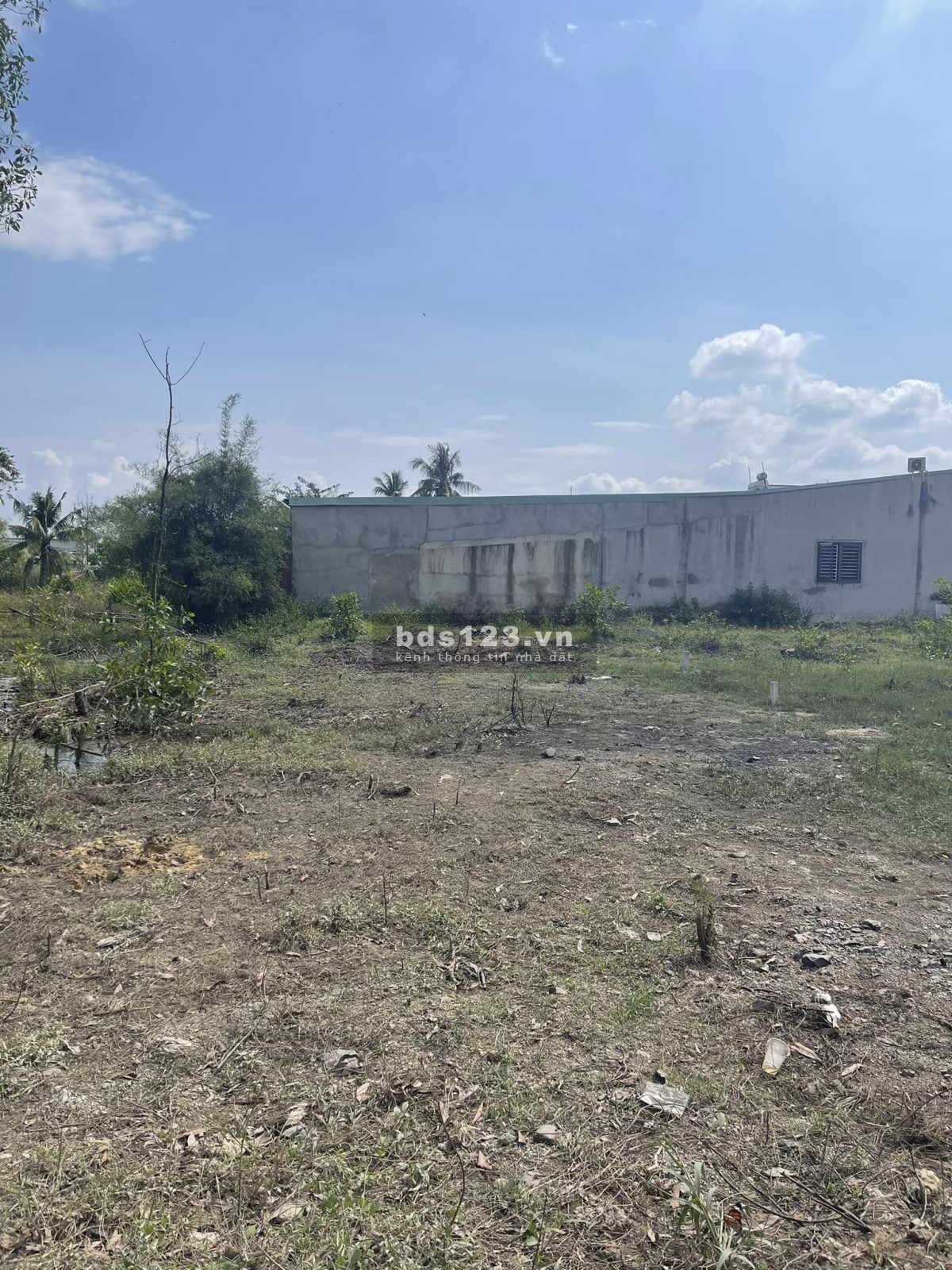 Tôi cần bán lô đất xã Phan ngay chân núi Bà, Tây Ninh, 500m2 sẵn 170m2 thổ, giá 390 triệu