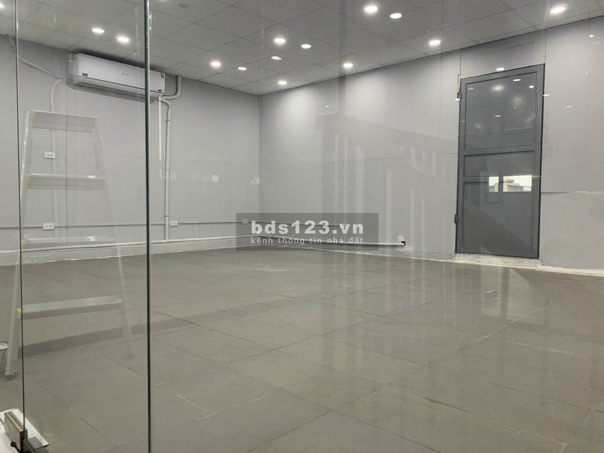 Cho thuê văn phòng 90 m2 giá 11 triệu/ tháng tầng 8 nhà 50/41 Thái Hà 0984787085
