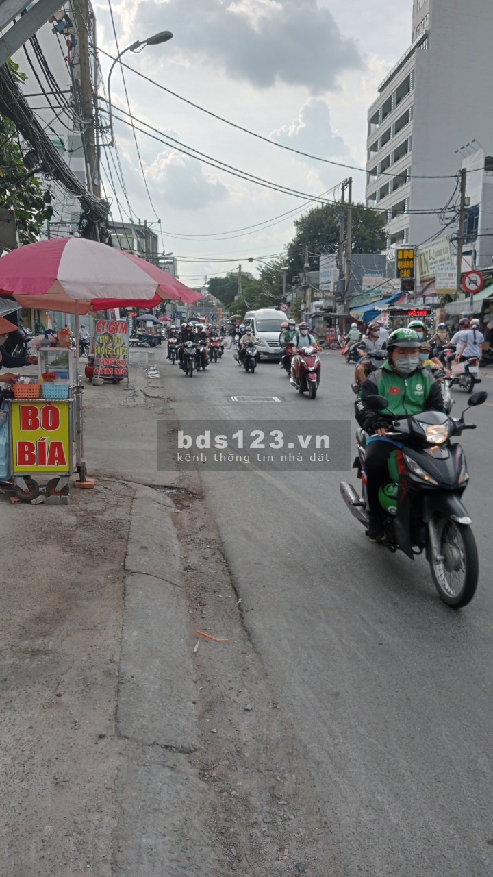 Mặt tiền Ung Văn Khiêm, 6 tầng, thang máy, thích hợp làm văn phòng