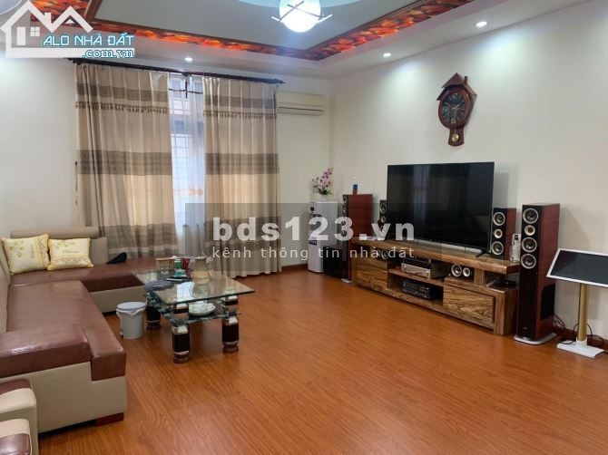 Chính chủ cần bán 4 tầng view hồ thành phố Hải Dương giá 6,5 tỷ, thương lượng