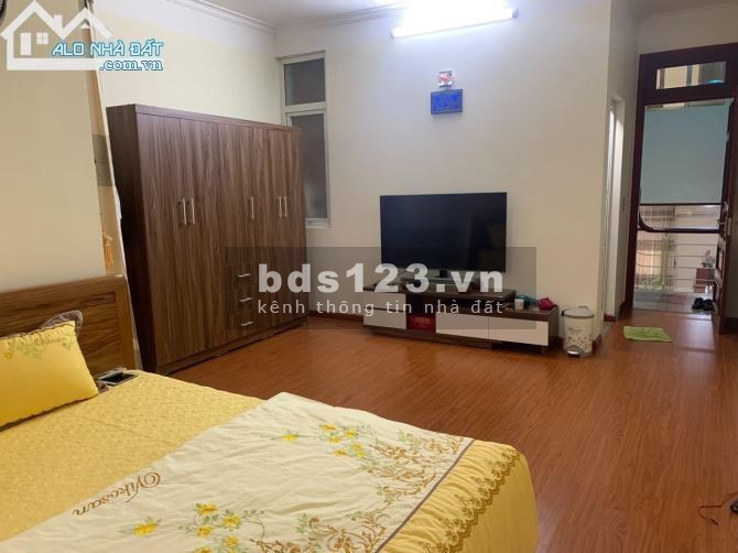 Chính chủ cần bán 4 tầng view hồ thành phố Hải Dương giá 6,5 tỷ, thương lượng