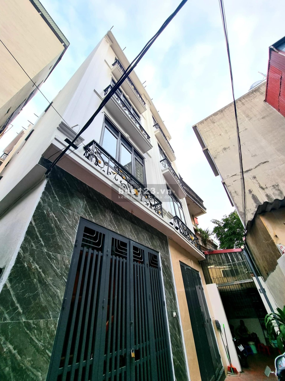 Bán nhà Ngã Tư Sở Đống Đa, DTSD 40m², giá chỉ 4 tỷ nhà mới dọn về ở ngay