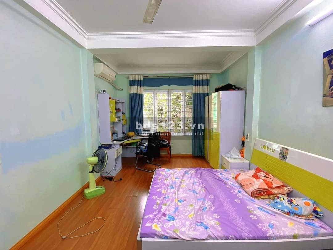 Bán nhà Ngã Tư Sở Đống Đa, DTSD 40m², giá chỉ 4 tỷ nhà mới dọn về ở ngay