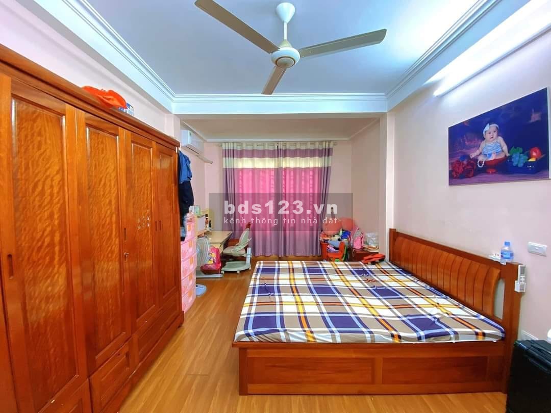 Bán nhà Ngã Tư Sở Đống Đa, DTSD 40m², giá chỉ 4 tỷ nhà mới dọn về ở ngay