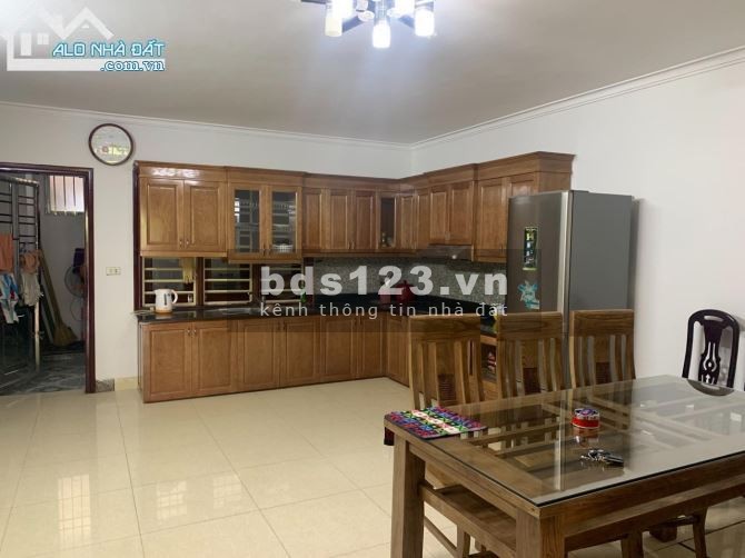 Chính chủ cần bán 4 tầng view hồ thành phố Hải Dương giá 6,5 tỷ, thương lượng