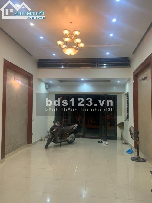 Chính chủ cần bán 4 tầng view hồ thành phố Hải Dương giá 6,5 tỷ, thương lượng