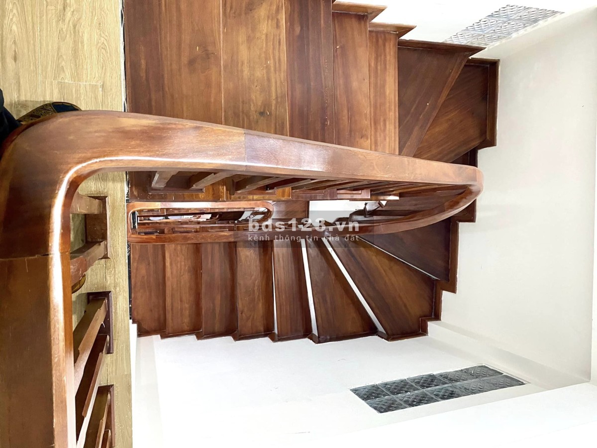 Bán nhà phố Xuân Thủy, diện tích 54m², giá 4,95 tỷ