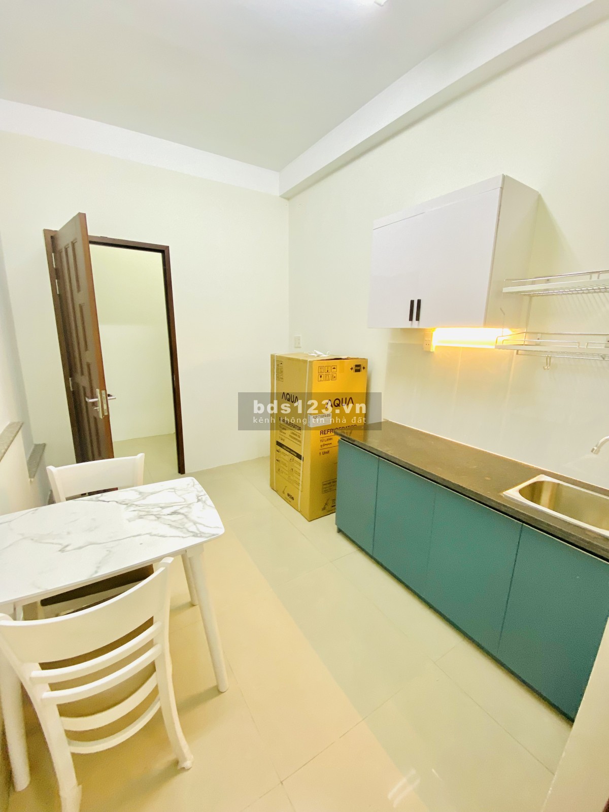 Cho thuê căn hộ 1 phòng ngủ gần etown liên hệ 0989155215