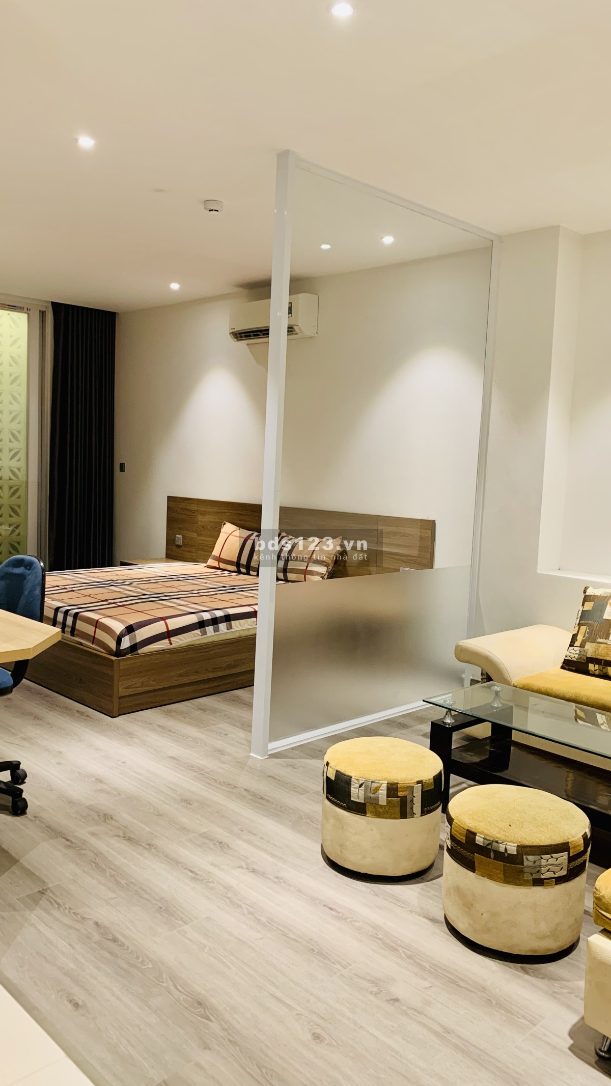 Cho thuê căn hộ 1, 2 phòng ngủ và mặt bằng tầng 1, view biển thoáng mát