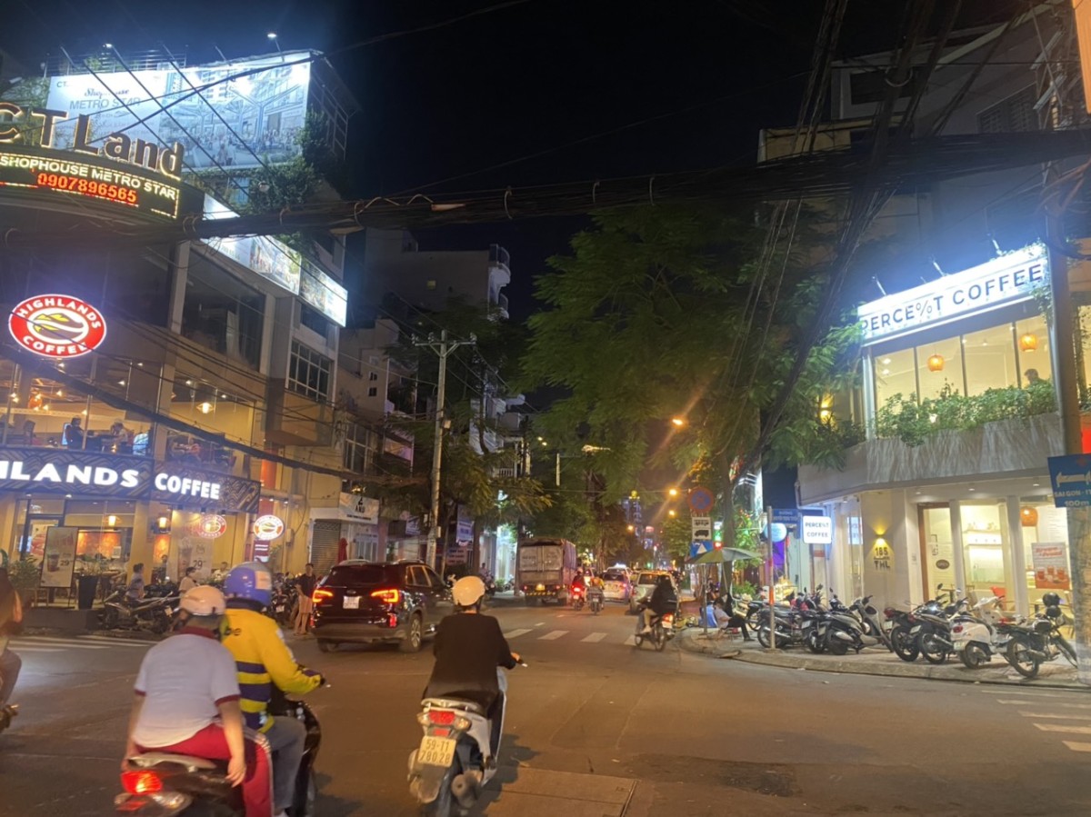 Bán nhà 2 mặt tiền Trần Huy Liệu, Nguyễn Đình Chính, DT 420 m2, giá bán 88 tỷ