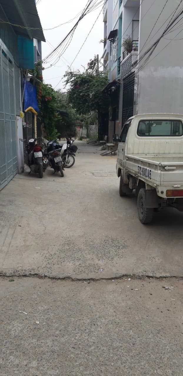 Bán đất nền QL 50 ngay UBND xã Phong Phú 178m2 (5,5m nở hậu 11m) 4 tỷ